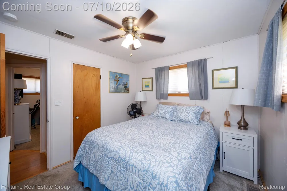 6053 John Daly Street Taylor City, MI 48180