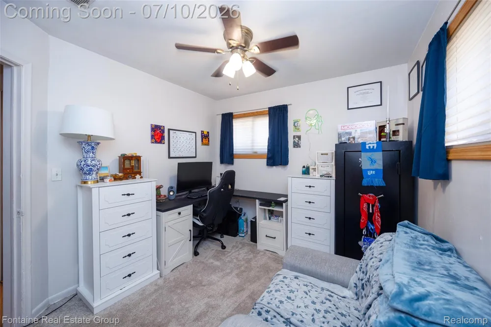 6053 John Daly Street Taylor City, MI 48180