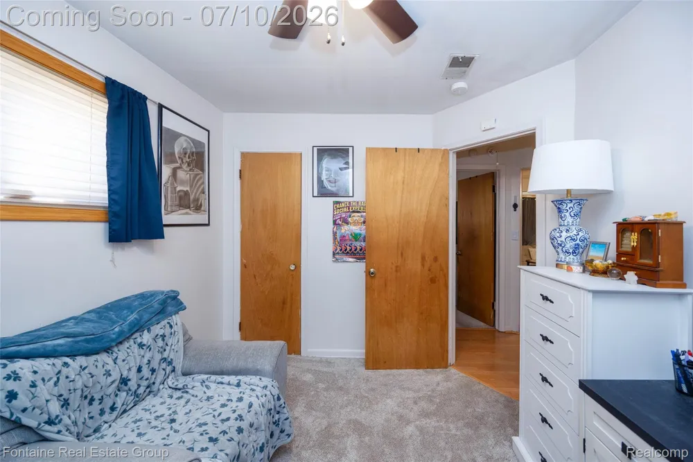 6053 John Daly Street Taylor City, MI 48180