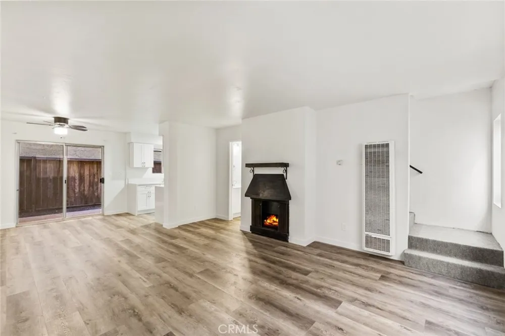 221 10th Street Huntington Beach, CA 92648