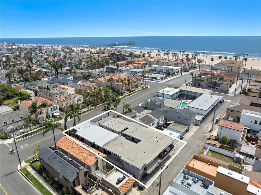 221 10th Street Huntington Beach, CA 92648