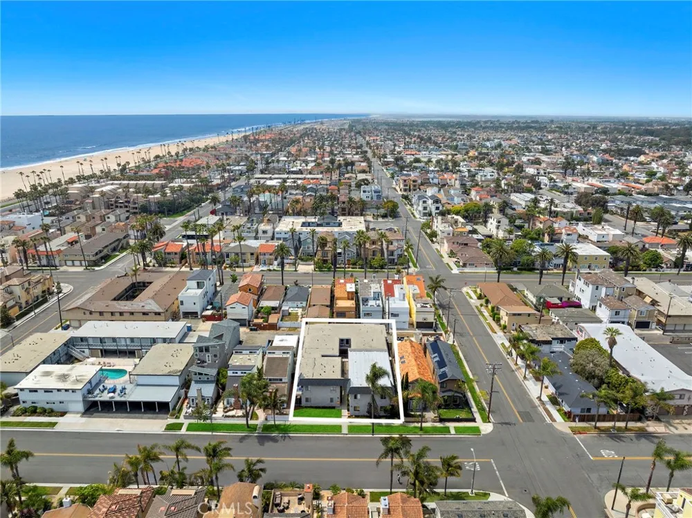 221 10th Street Huntington Beach, CA 92648