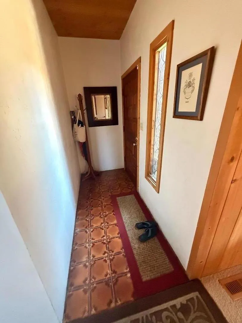 419 Corral De Tierra Road Salinas, CA 93908