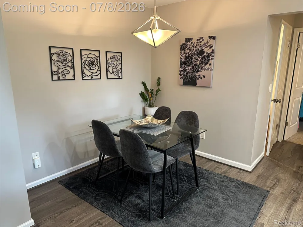 270 E 13 Mile Road #34 Madison Heights City, MI 48071