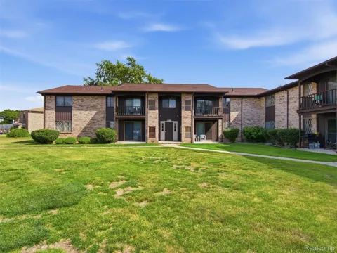 270 E 13 Mile Road #34