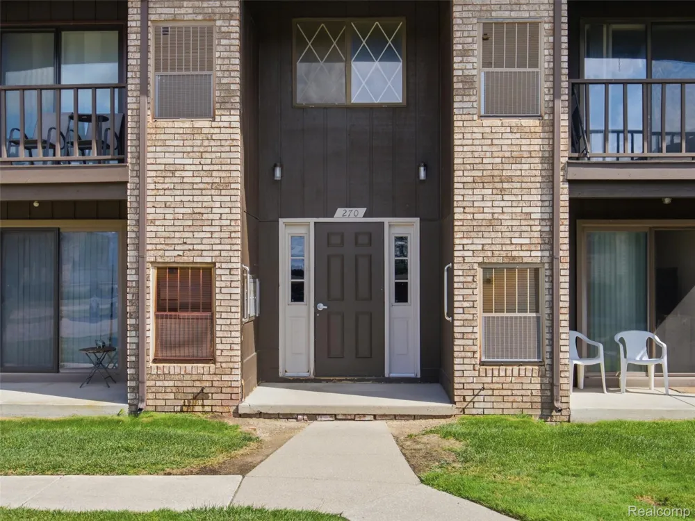 270 E 13 Mile Road #34 Madison Heights City, MI 48071