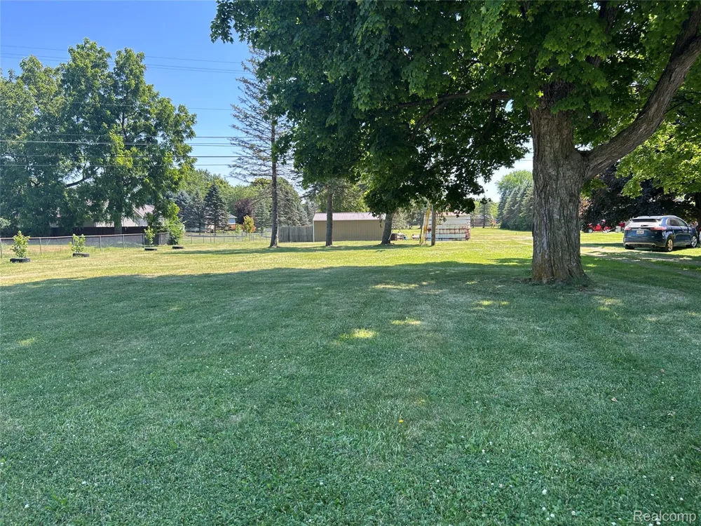 11039 Torrey Road Fenton Charter Township, MI 48430