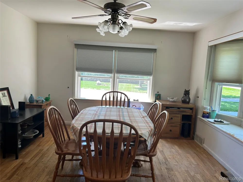 11039 Torrey Road Fenton Charter Township, MI 48430