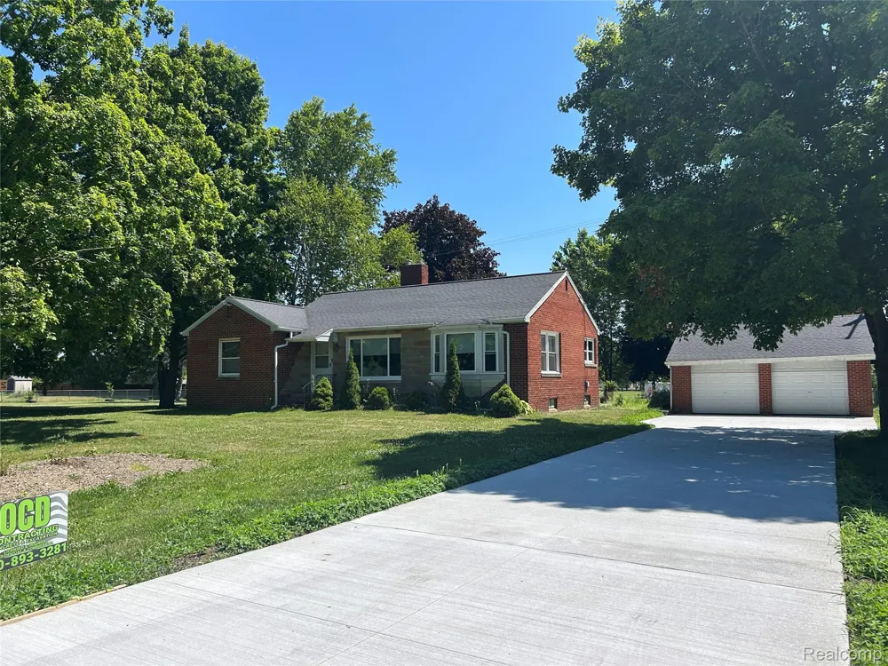 11039 Torrey Road Fenton Charter Township, MI 48430