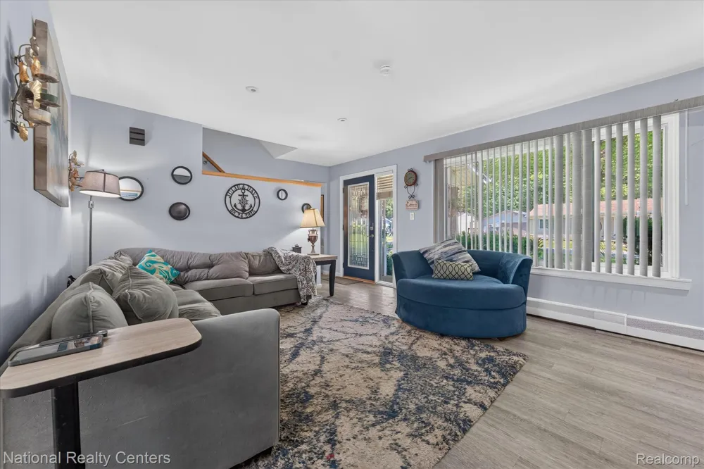 9472 Lakepointe Boulevard Clay Township, MI 48001