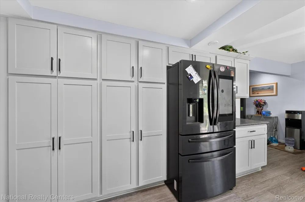 9472 Lakepointe Boulevard Clay Township, MI 48001
