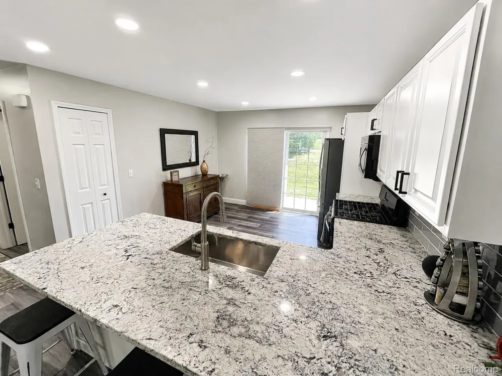 2015 Pauls Court Marysville City, MI 48040