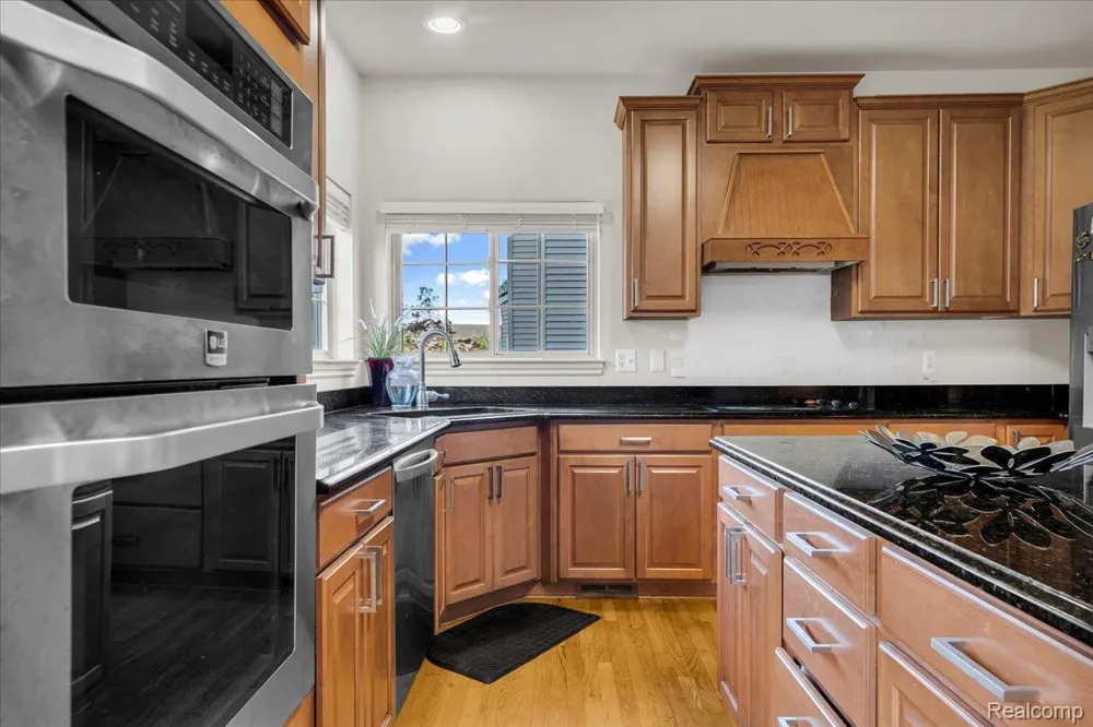 1143 Polo Drive South Lyon City, MI 48178