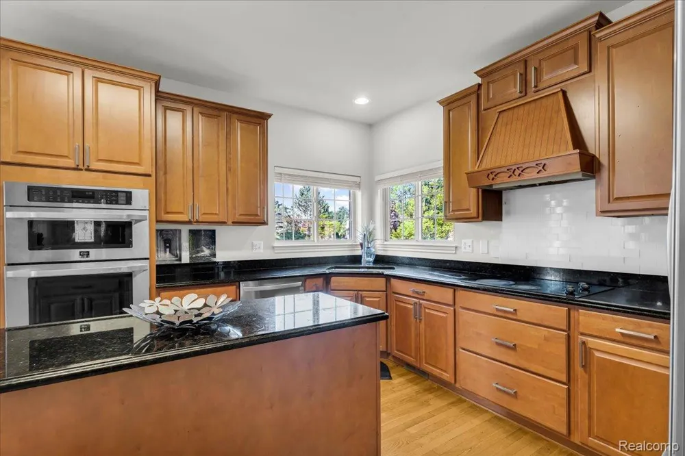 1143 Polo Drive South Lyon City, MI 48178