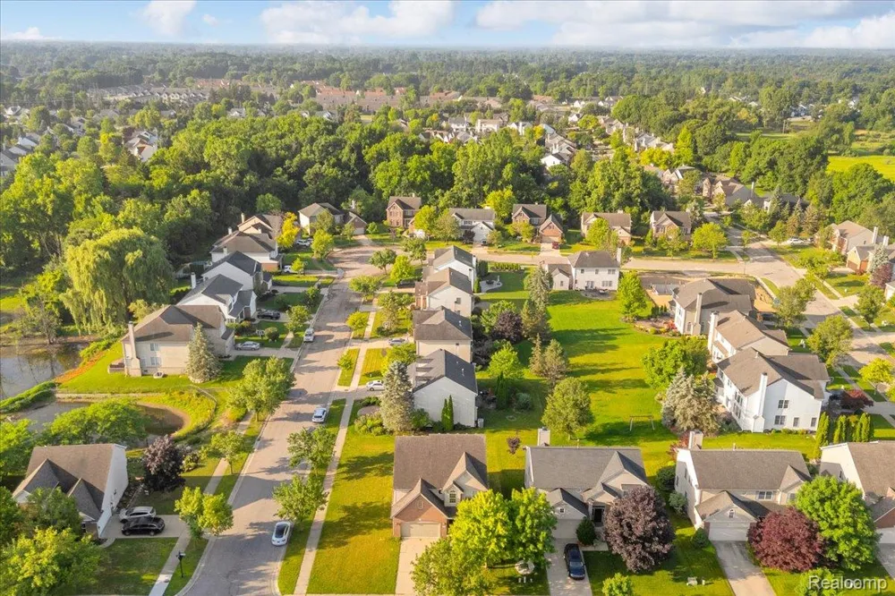 1143 Polo Drive South Lyon City, MI 48178