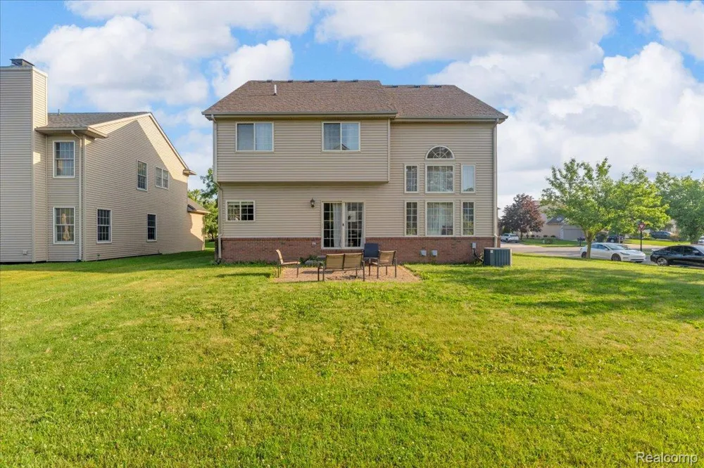 1143 Polo Drive South Lyon City, MI 48178
