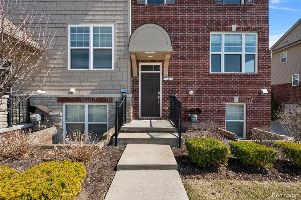 2877 Hartwick Drive Rochester Hills City, MI 48307