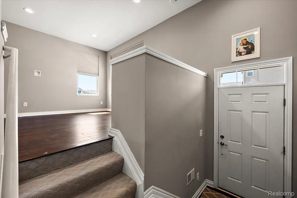 2877 Hartwick Drive Rochester Hills City, MI 48307