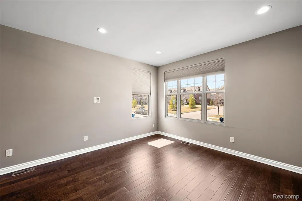 2877 Hartwick Drive Rochester Hills City, MI 48307