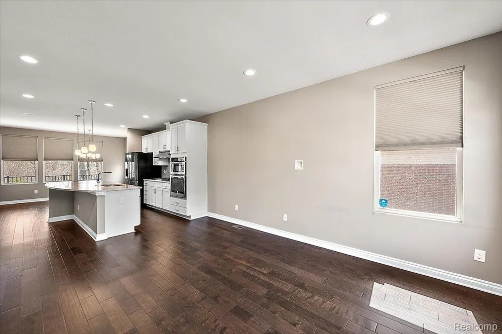 2877 Hartwick Drive Rochester Hills City, MI 48307