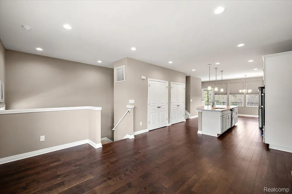 2877 Hartwick Drive Rochester Hills City, MI 48307