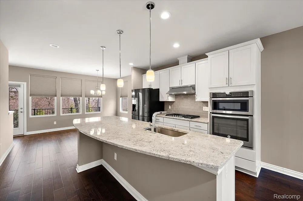 2877 Hartwick Drive Rochester Hills City, MI 48307