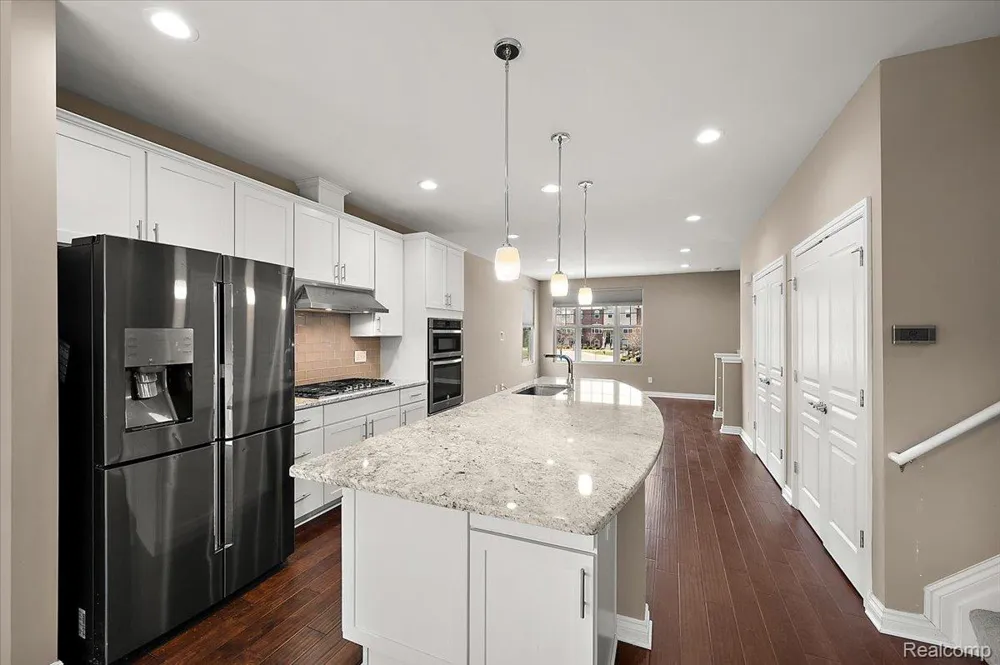 2877 Hartwick Drive Rochester Hills City, MI 48307