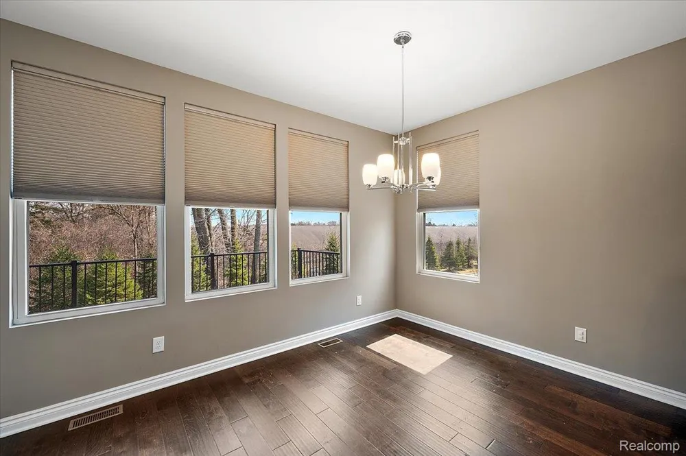 2877 Hartwick Drive Rochester Hills City, MI 48307