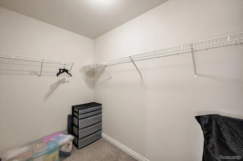 2877 Hartwick Drive Rochester Hills City, MI 48307