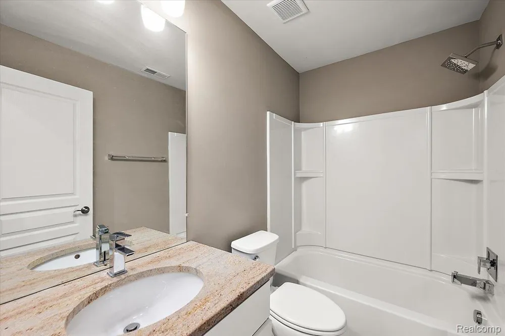 2877 Hartwick Drive Rochester Hills City, MI 48307
