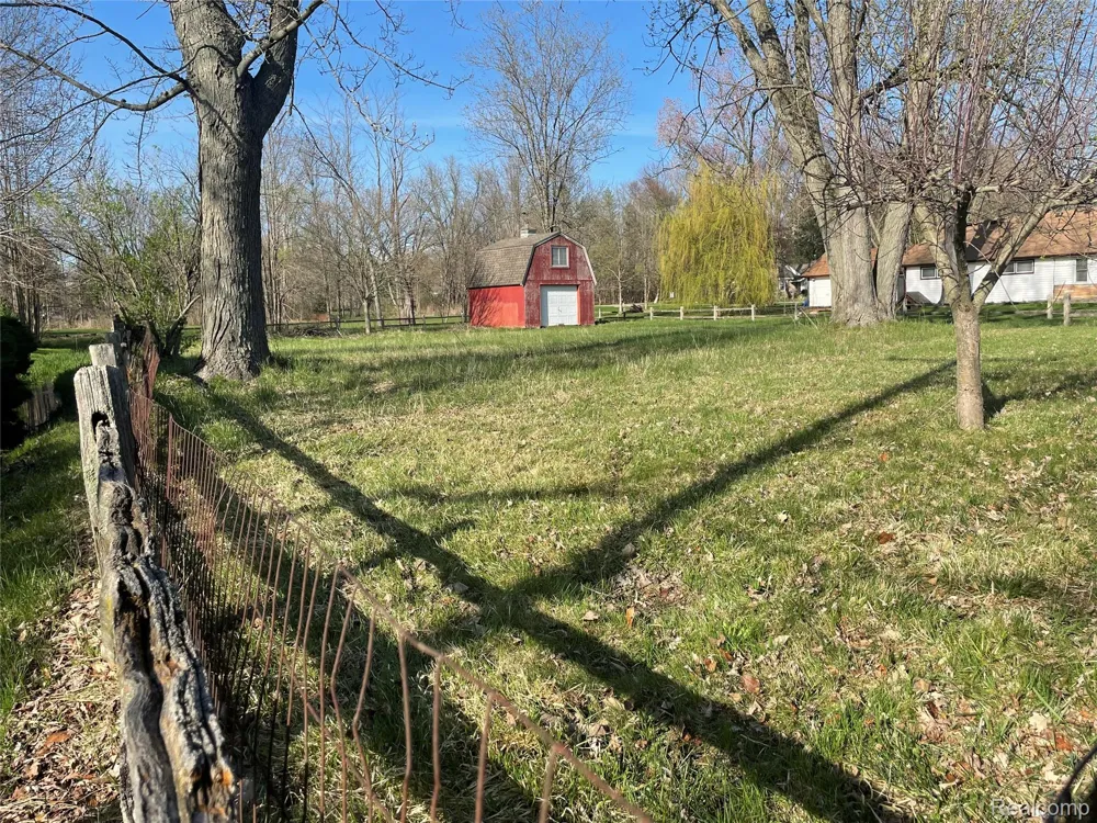 2 Elmhurst Drive Genoa Township, MI 48843