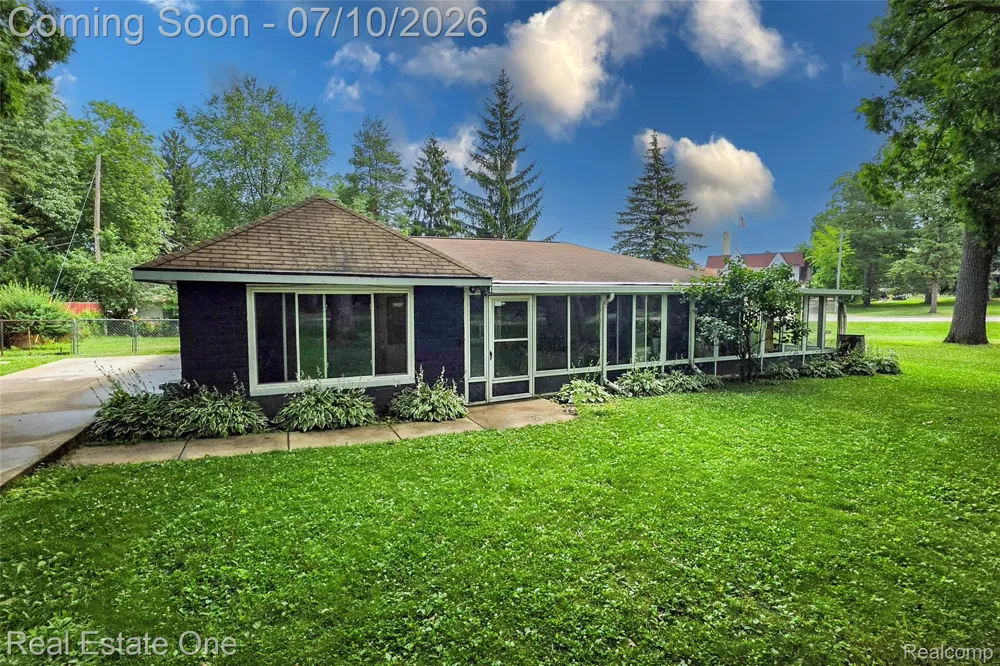 875 S Grey Road Auburn Hills City, MI 48326