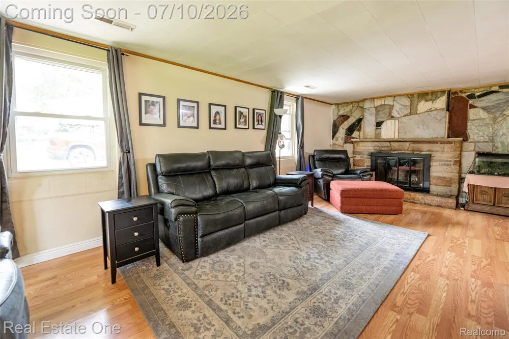 875 S Grey Road Auburn Hills City, MI 48326