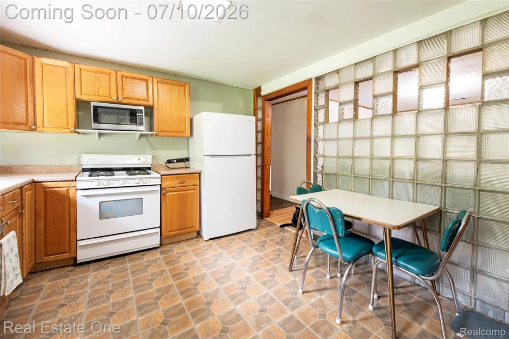 875 S Grey Road Auburn Hills City, MI 48326