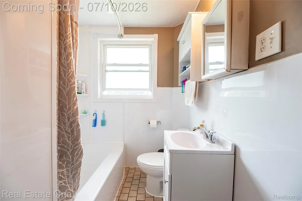 875 S Grey Road Auburn Hills City, MI 48326
