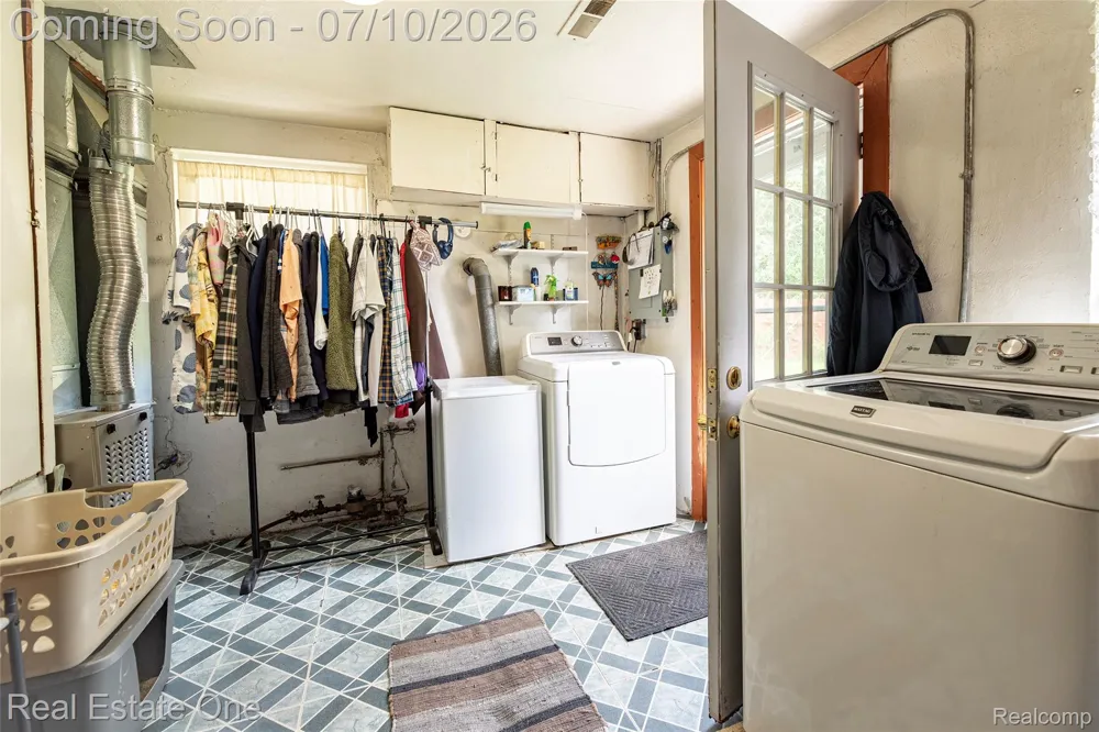 875 S Grey Road Auburn Hills City, MI 48326