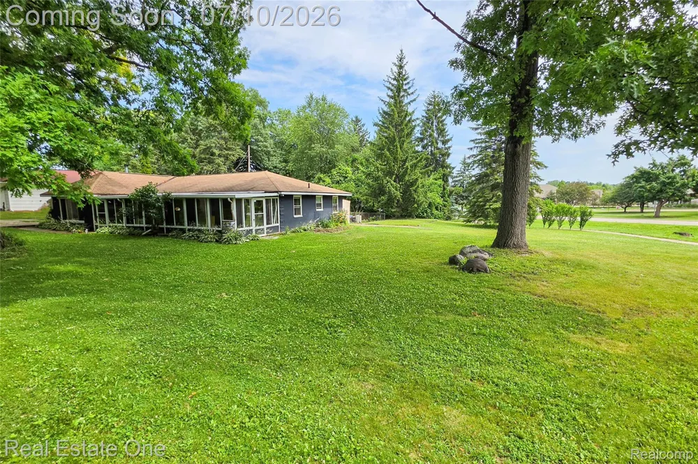 875 S Grey Road Auburn Hills City, MI 48326