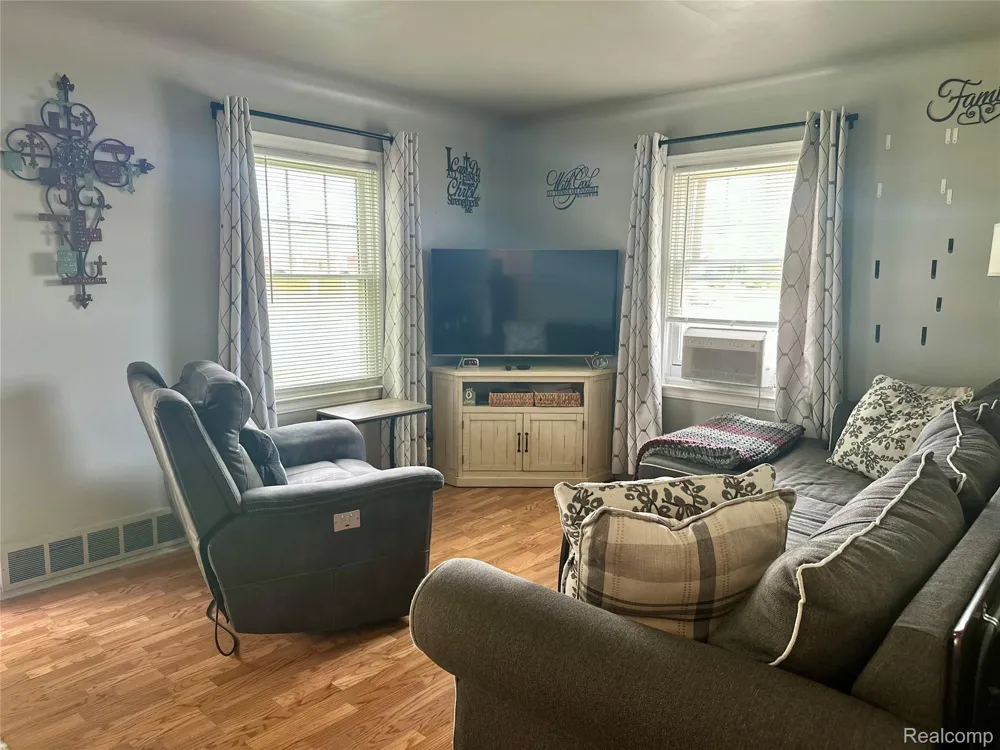 455 Campbell Street River Rouge City, MI 48218