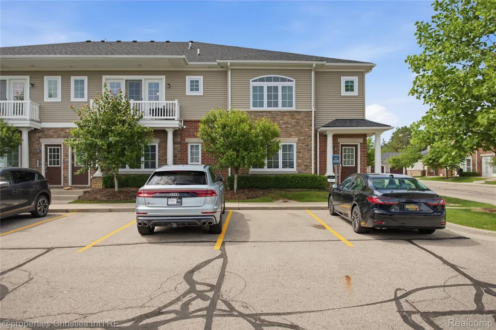 5530 Arbor Chase Drive #14 Scio Township, MI 48103