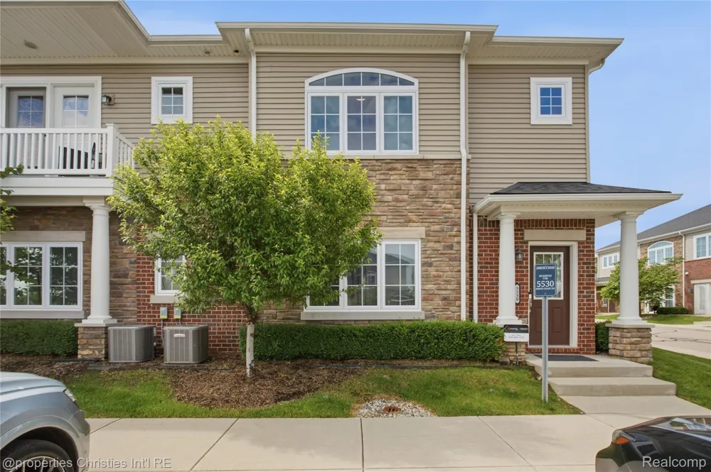 5530 Arbor Chase Drive #14 Scio Township, MI 48103