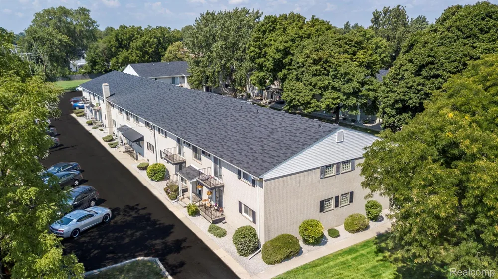 5680 Pardee Avenue #5 Dearborn Heights City, MI 48125