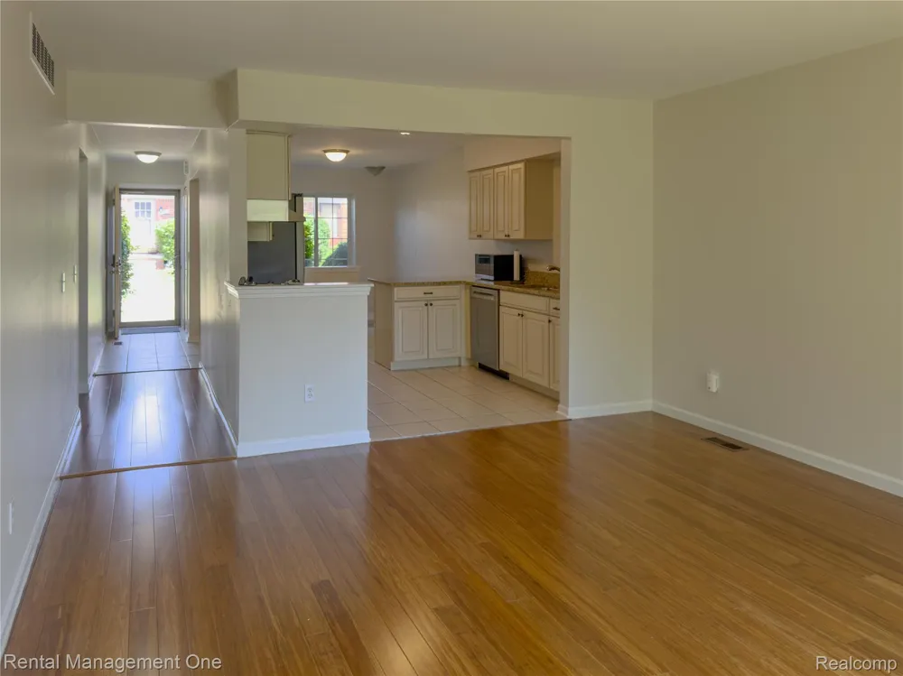 11575 Lynhurst Drive Washington Township, MI 48094