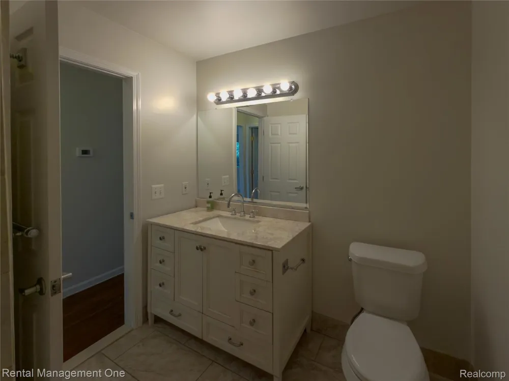 11575 Lynhurst Drive Washington Township, MI 48094
