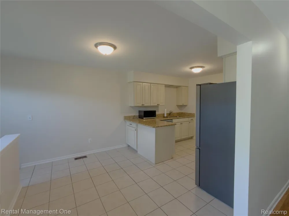 11575 Lynhurst Drive Washington Township, MI 48094