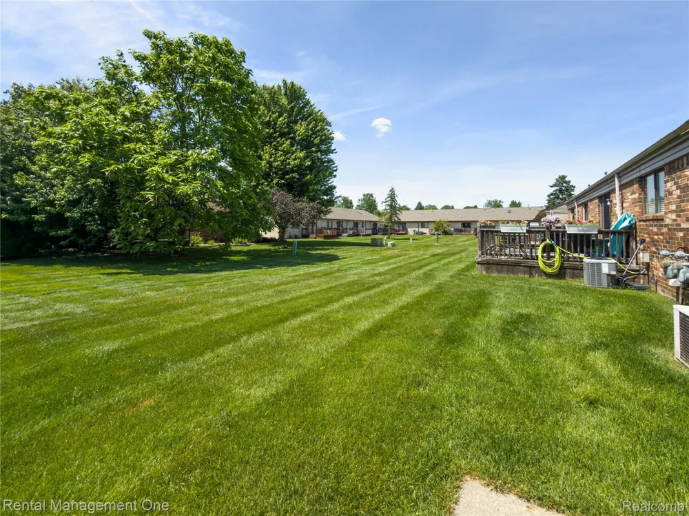 11575 Lynhurst Drive Washington Township, MI 48094