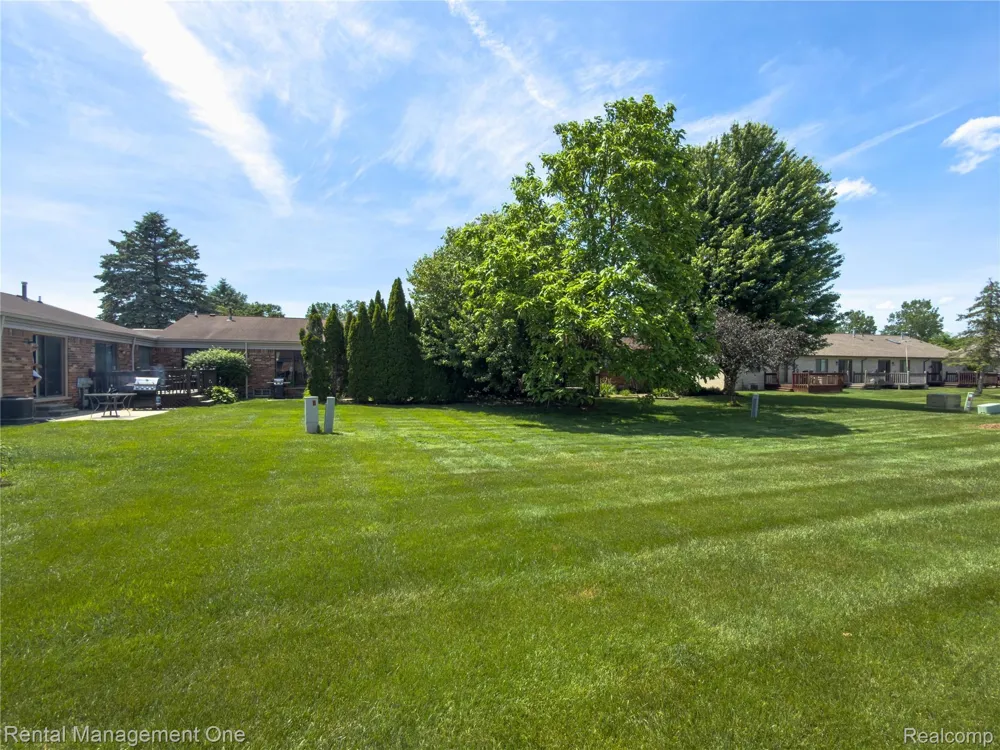 11575 Lynhurst Drive Washington Township, MI 48094