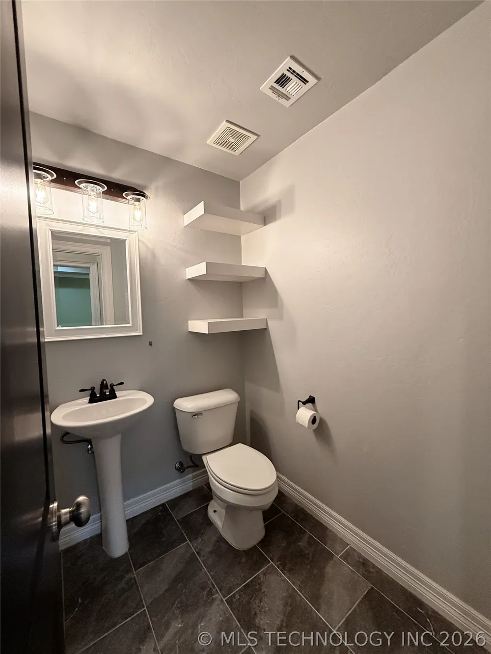 2807 Falling Leaves Drive Weatherford, OK 73096