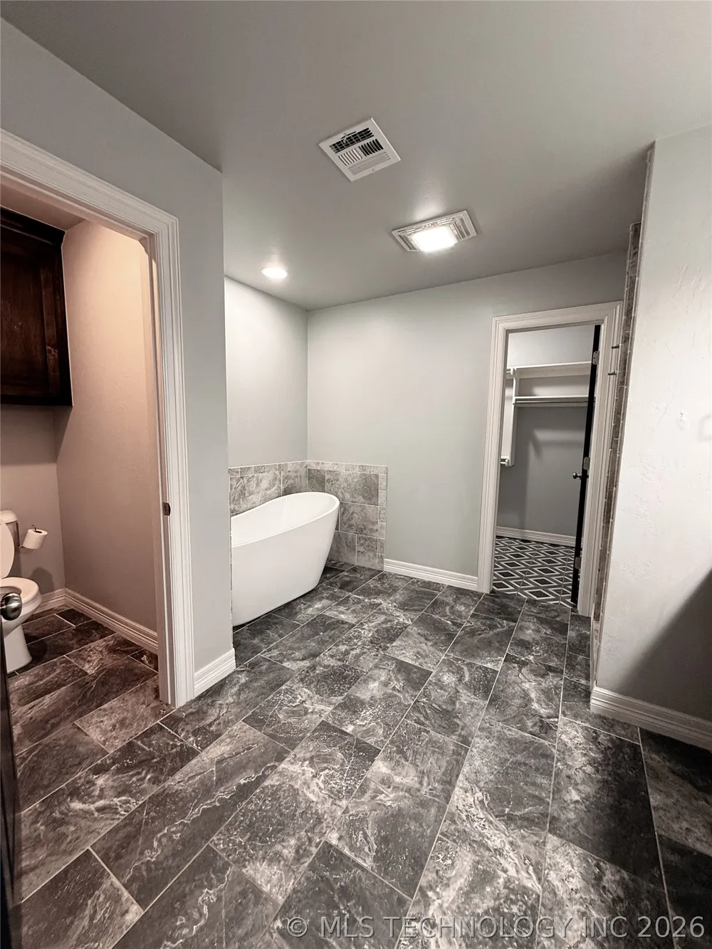 2807 Falling Leaves Drive Weatherford, OK 73096