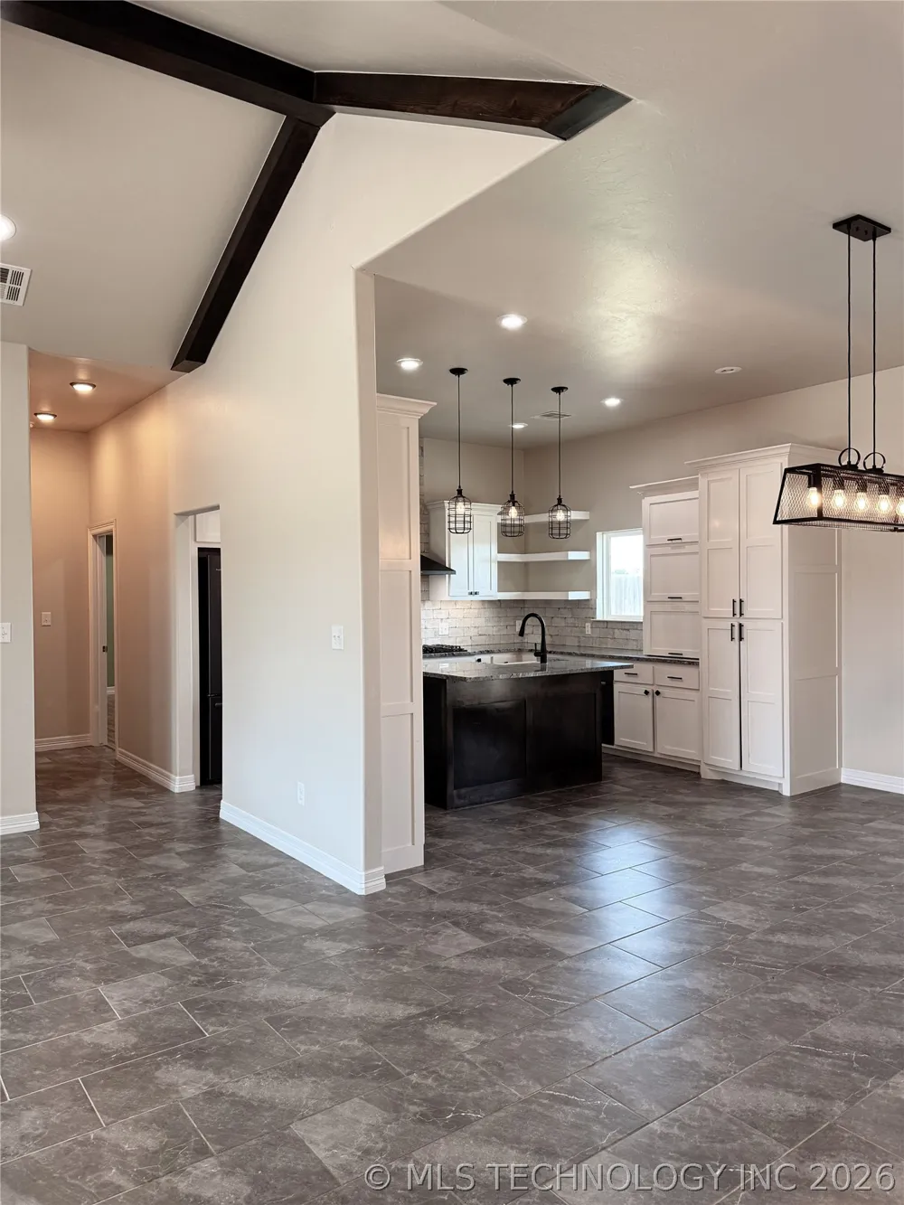 2807 Falling Leaves Drive Weatherford, OK 73096