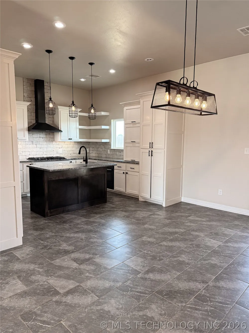 2807 Falling Leaves Drive Weatherford, OK 73096